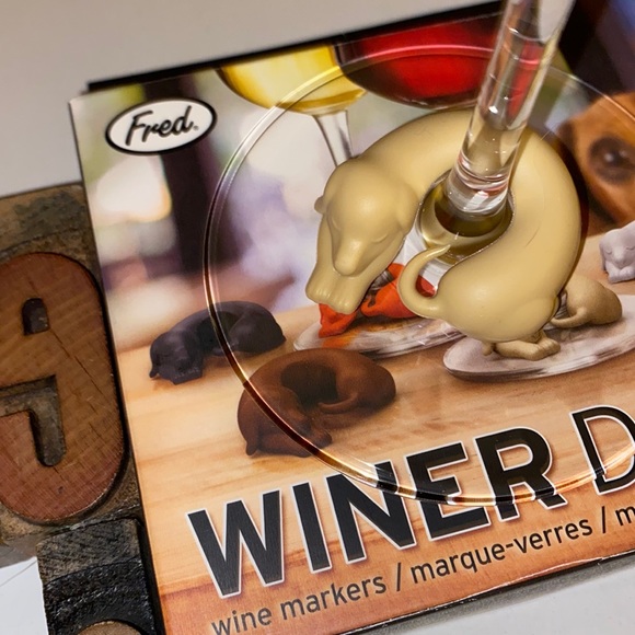 🆕FRED Fine Whine ‘Winer Dogs’ Markers - Picture 5 of 8
